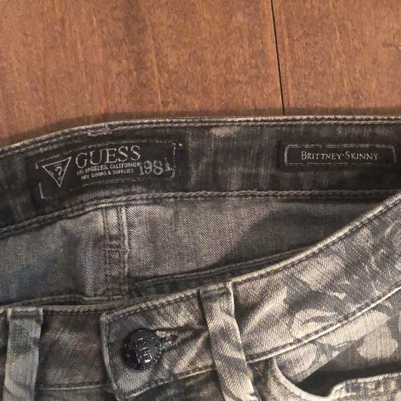 GUESS Jeans - Brittney Skinny size 26 - Picture 3 of 8